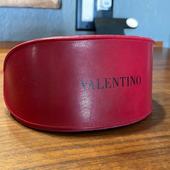 Valentino Sunglasses. Red. - Picture 2 of 6